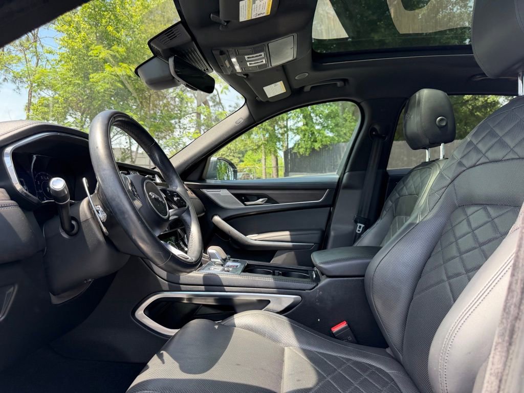 Used 2021 Jaguar F-PACE S image 11