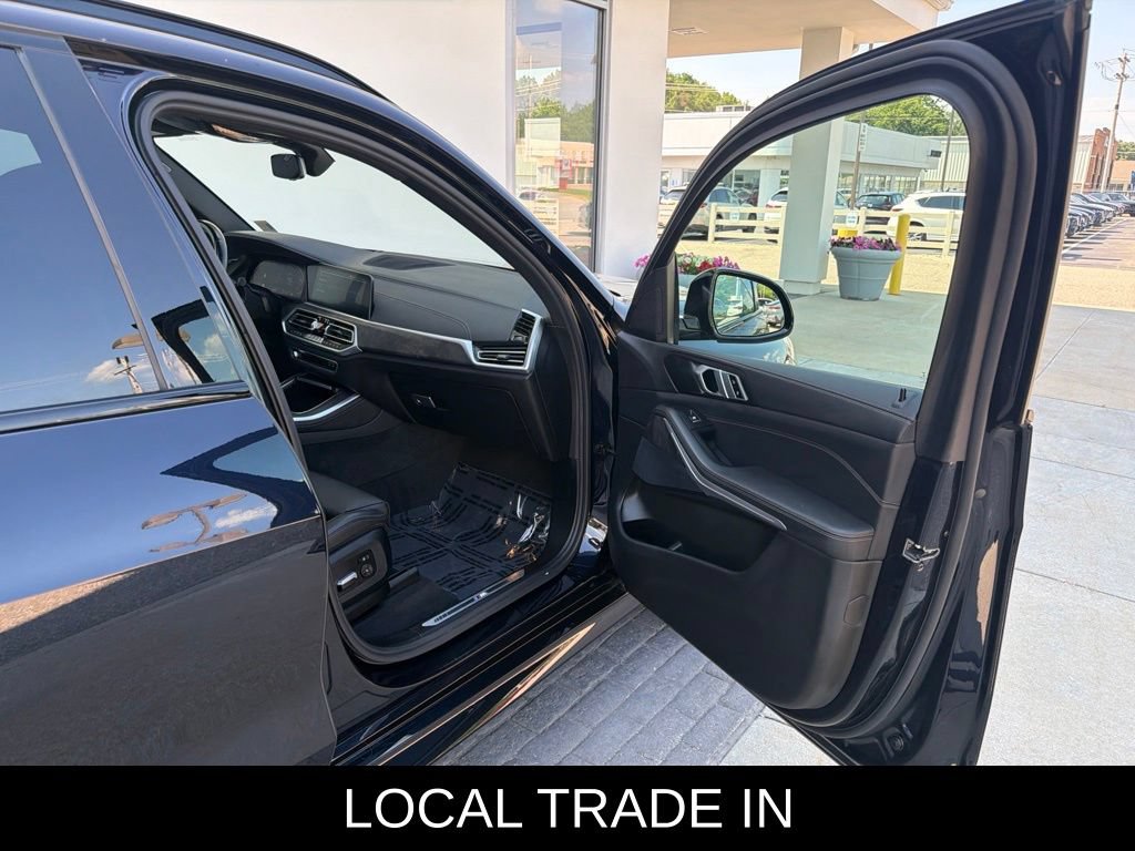 Used 2022 BMW X5 xDrive40i w/ M Sport Package AWD/4WD image 16