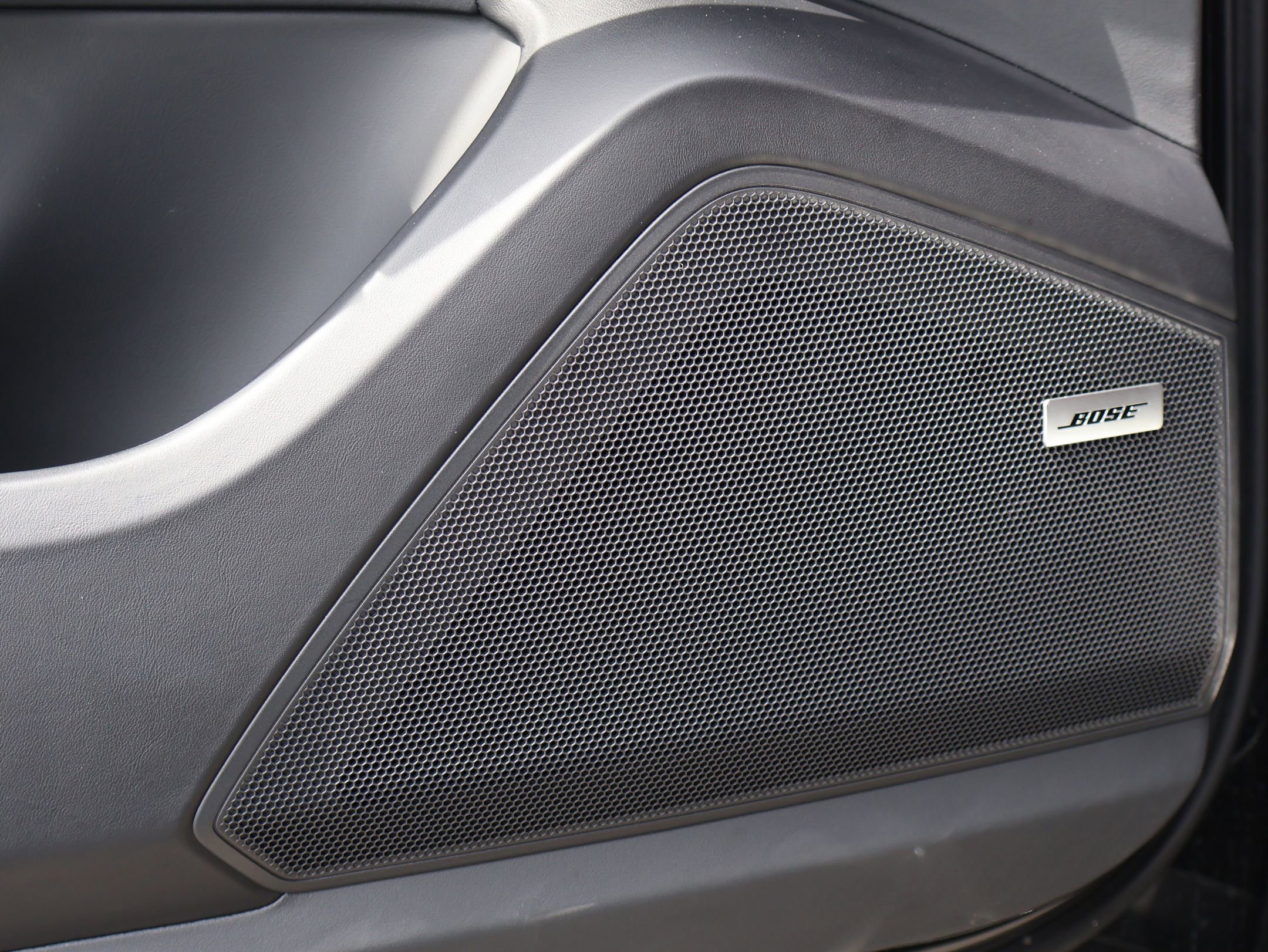 Used 2025 Porsche Cayenne E-Hybrid image 14