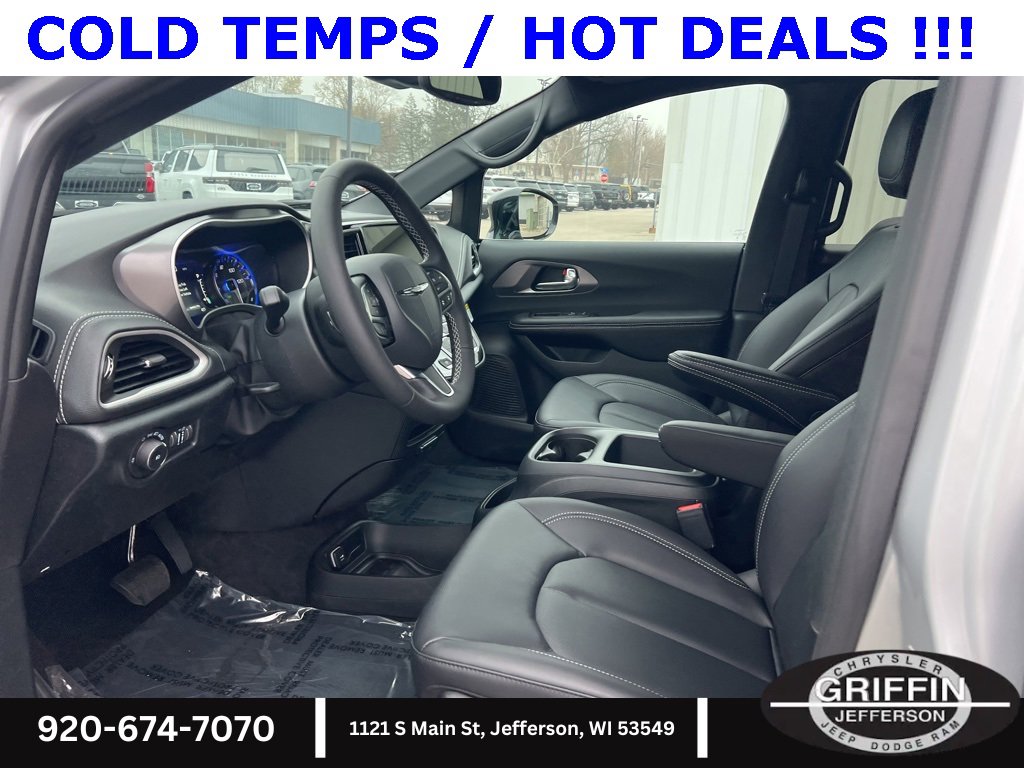 New 2026 Chrysler Pacifica Select image 18