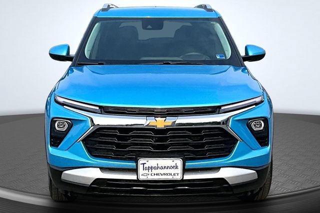 Used 2025 Chevrolet TrailBlazer LT AWD/4WD image 2