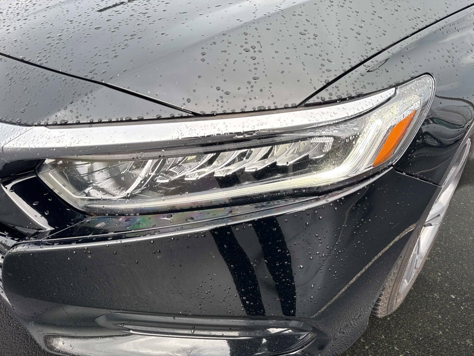 Used 2018 Honda Accord EX image 30