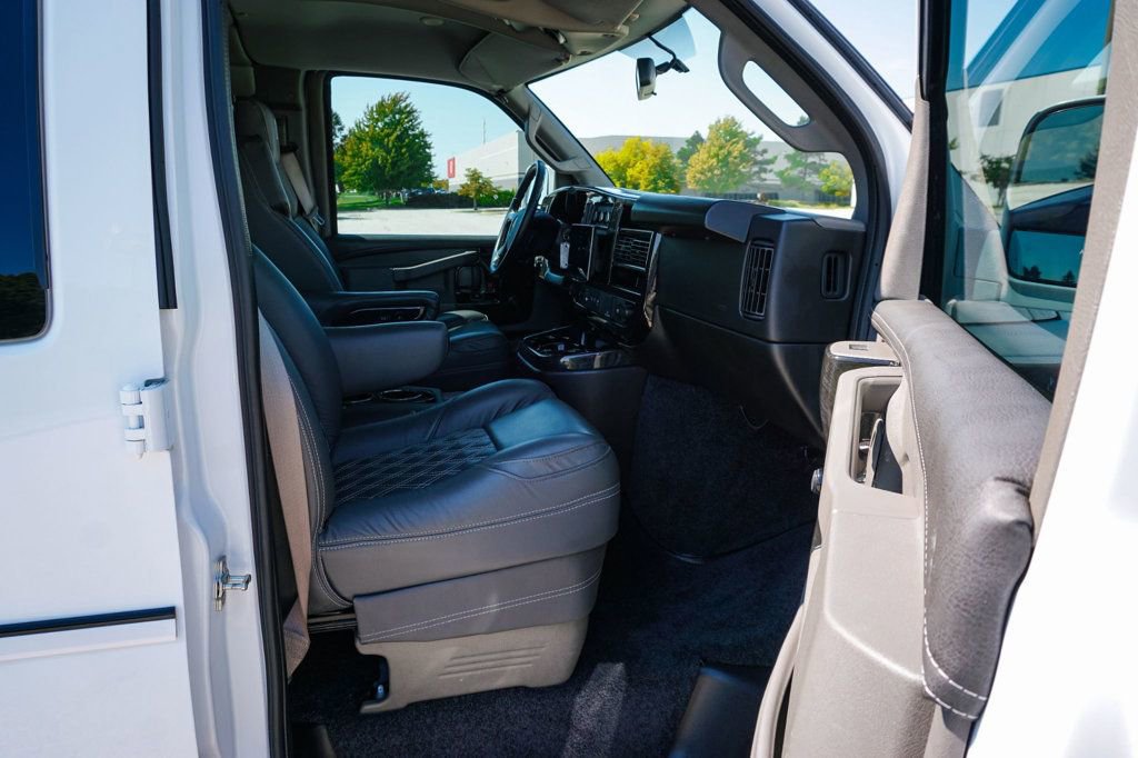 Used 2023 GMC Savana 2500 Extended image 32