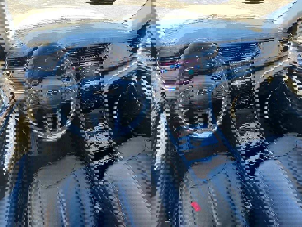 Used 2022 Jeep Grand Cherokee Limited 4xe image 11