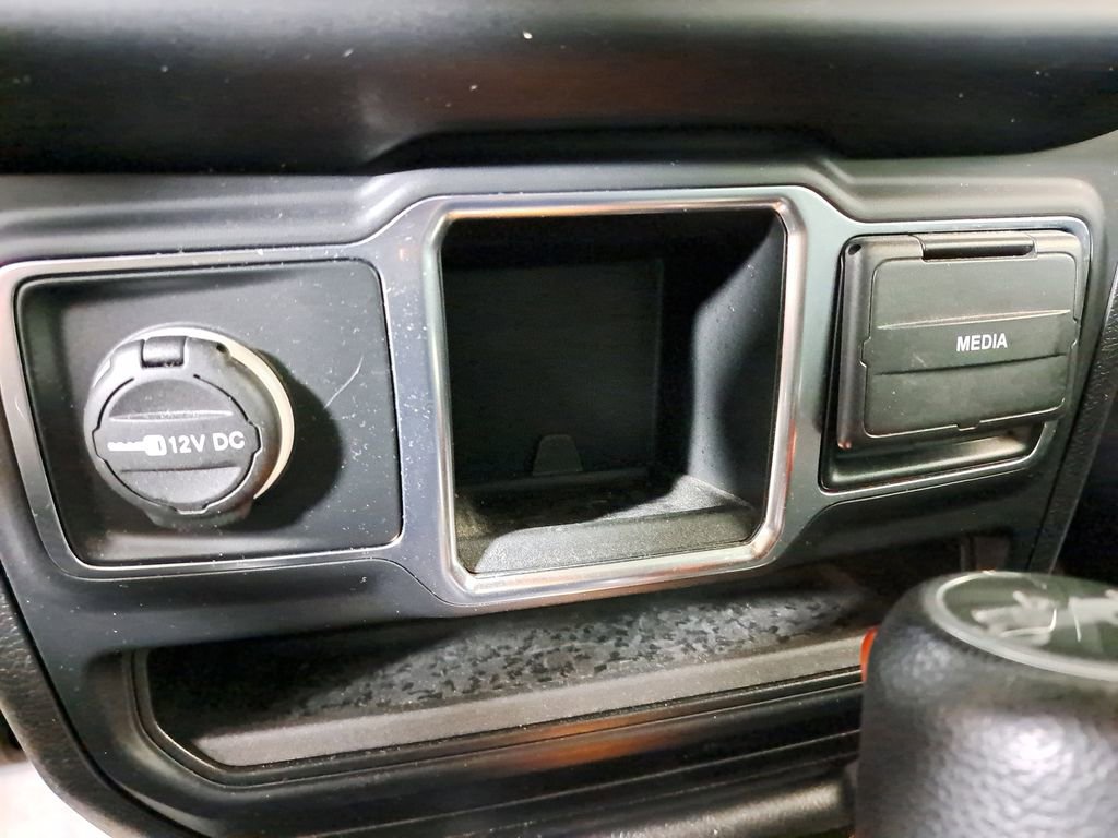 Used 2018 Jeep Wrangler Unlimited Sport image 19