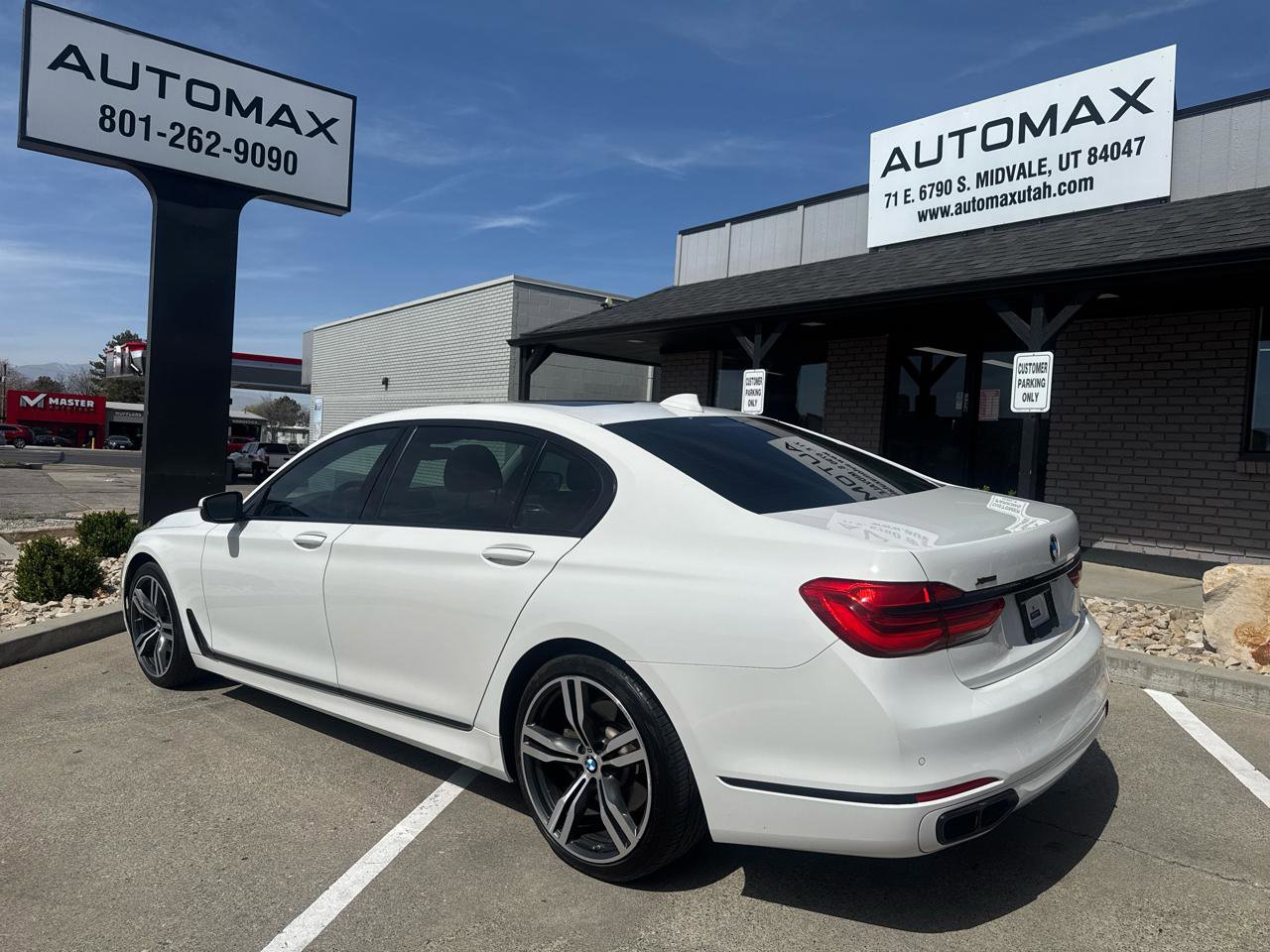Used 2019 BMW 740i xDrive image 7