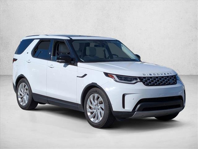 Used 2024 Land Rover Discovery S image 3
