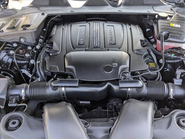 Used 2019 Jaguar XJ R-Sport image 23