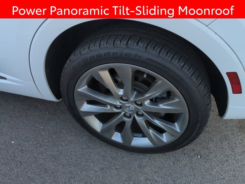 Used 2022 Buick Envision Avenir w/ Technology Package II image 5