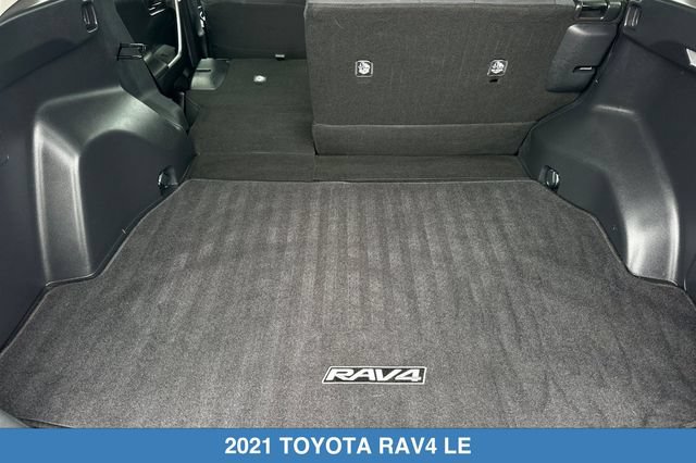 Used 2021 Toyota RAV4 LE w/ Carpet Mat Package (TMS) AWD/4WD image 17