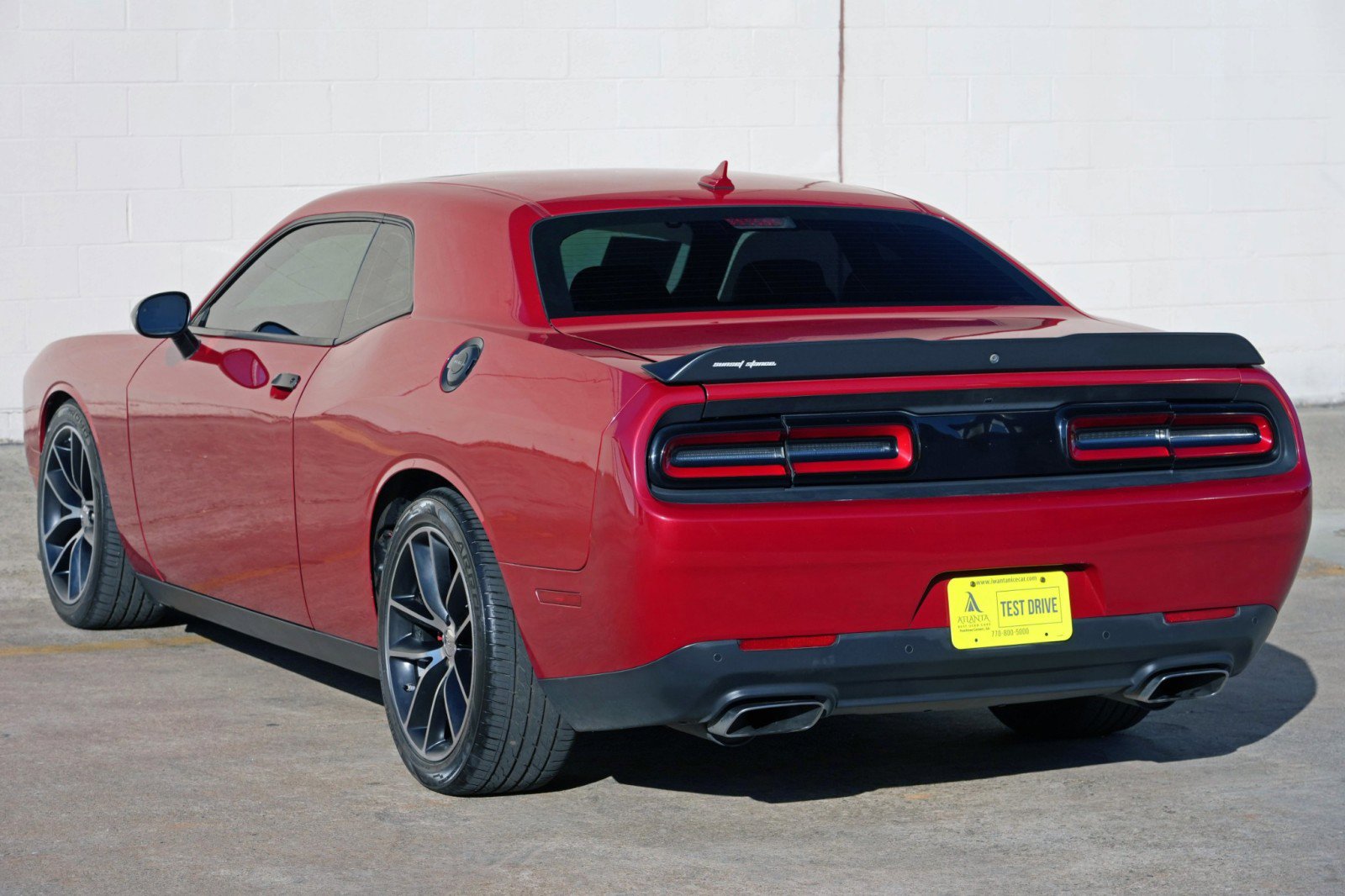 Used 2016 Dodge Challenger R/T Scat Pack w/ Leather Interior Group RWD image 44