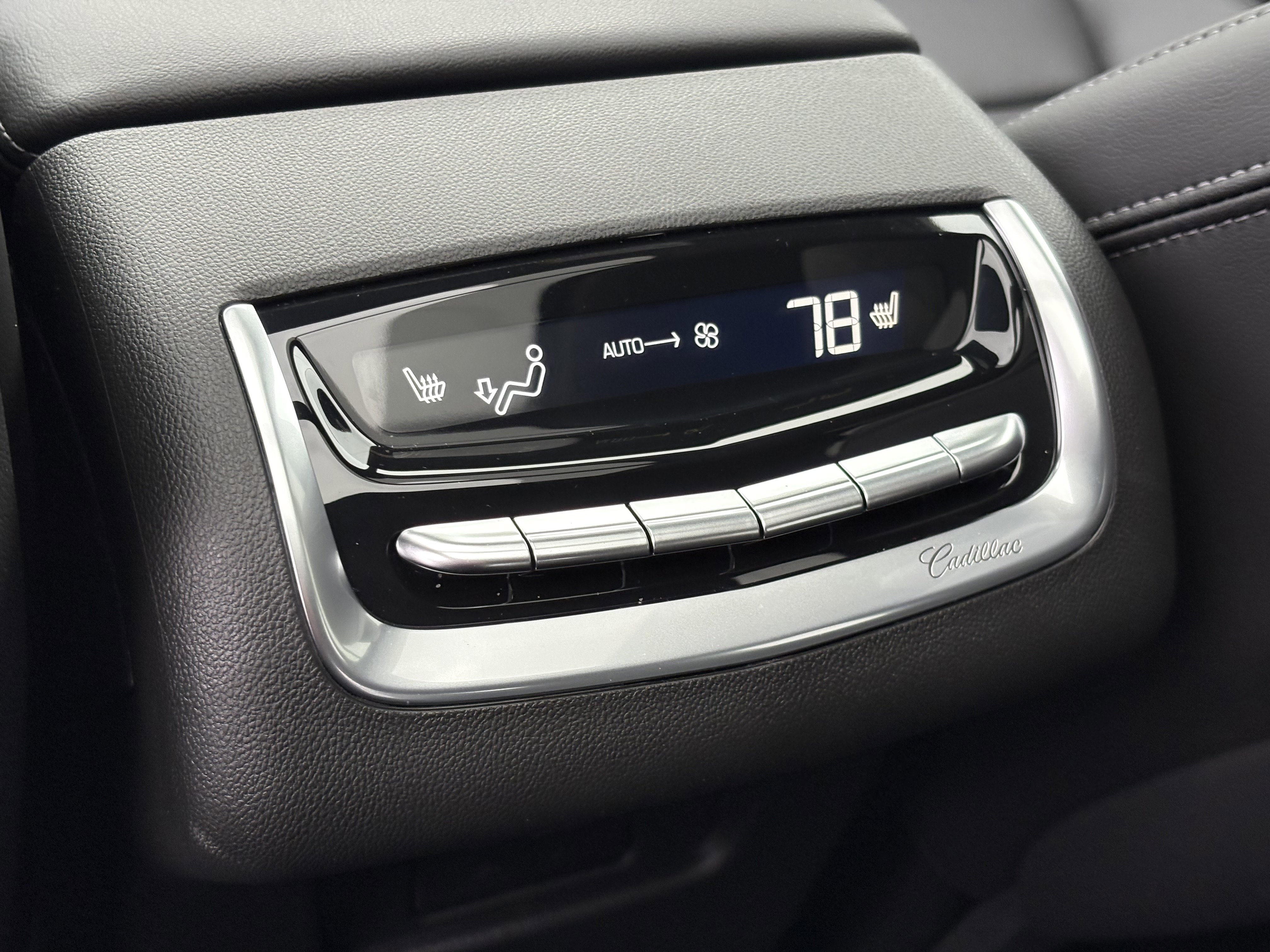 New 2025 Cadillac XT6 Sport w/ Technology Package image 14