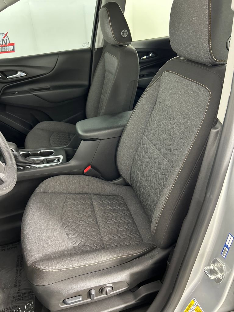 Used 2022 Chevrolet Equinox LT w/ LPO, Floor Liner Package FWD image 12