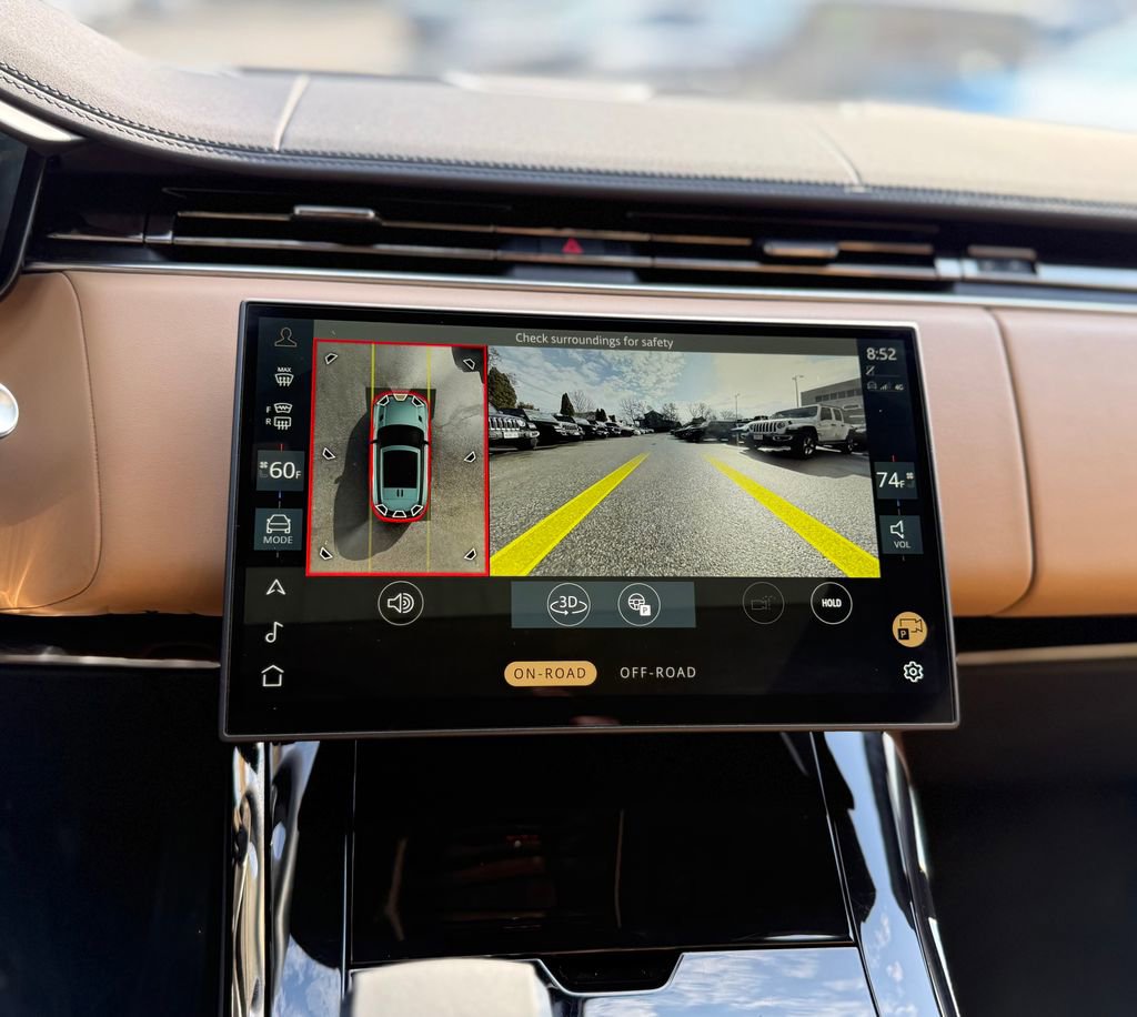 Used 2025 Land Rover Range Rover Sport SE image 30