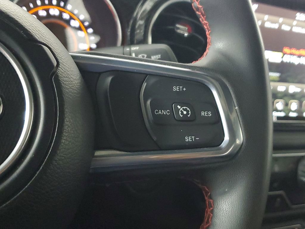 Used 2023 Jeep Gladiator Rubicon w/ Cold Weather Group image 19