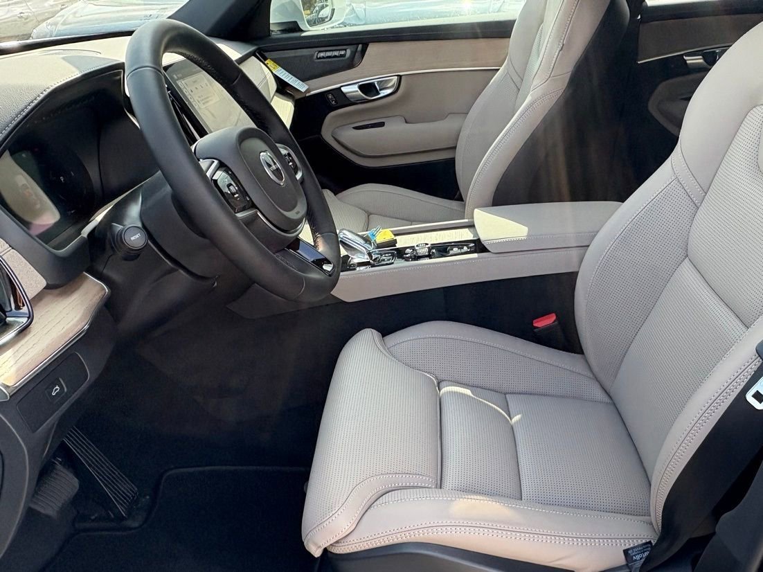 New 2026 Volvo XC90 B6 Ultra w/ Protection Package AWD/4WD image 16