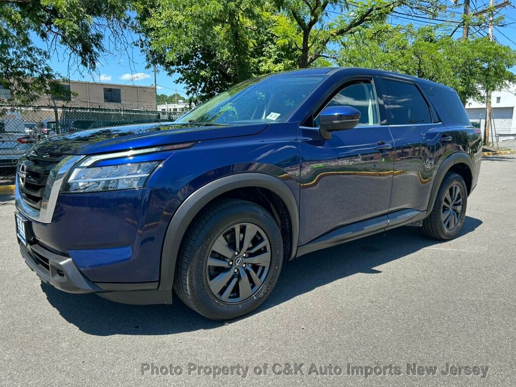 Used 2022 Nissan Pathfinder S AWD/4WD image 19