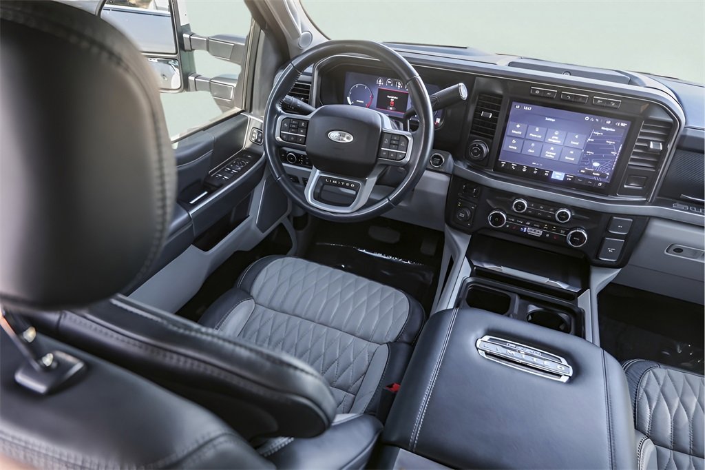 Used 2024 Ford F450 Limited w/ FX4 Off-Road Package image 33