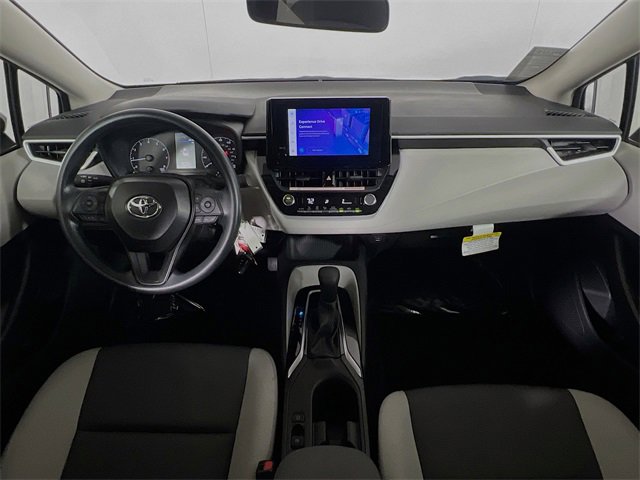 Used 2025 Toyota Corolla LE image 27