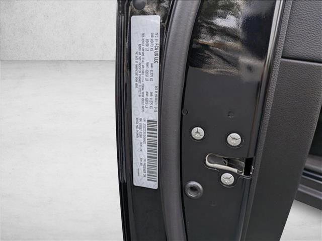 Used 2016 Dodge Challenger SRT Hellcat image 27