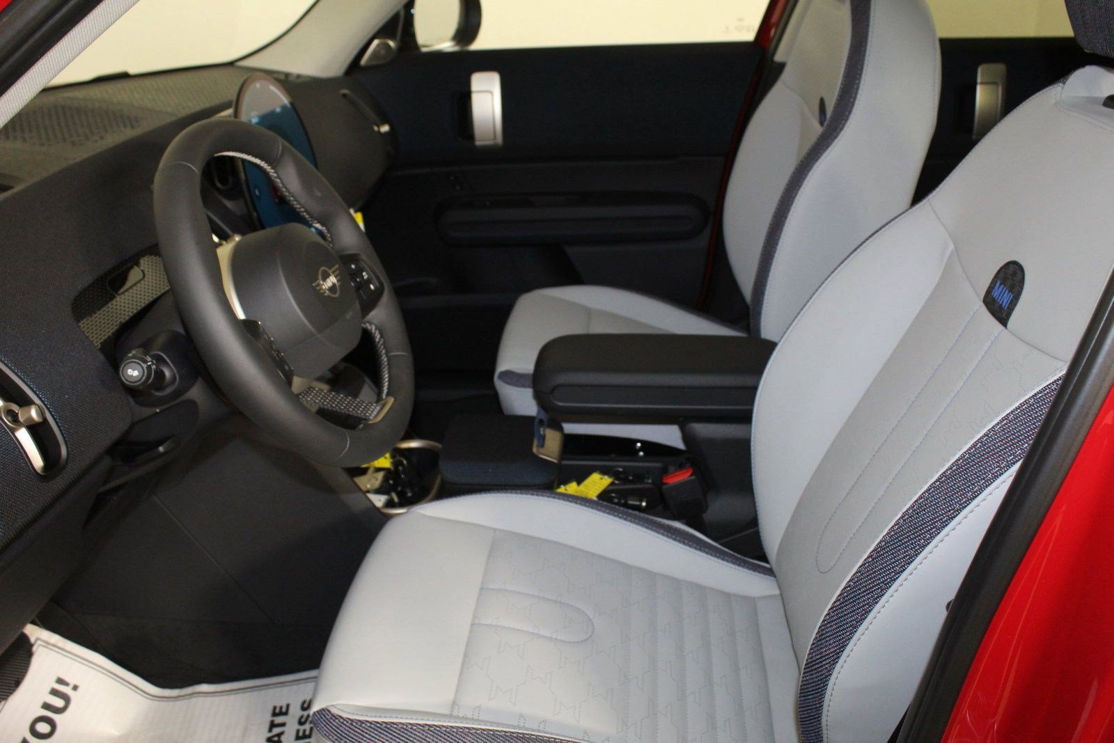Used 2025 MINI Cooper Countryman S w/ Comfort Package Max AWD/4WD image 4
