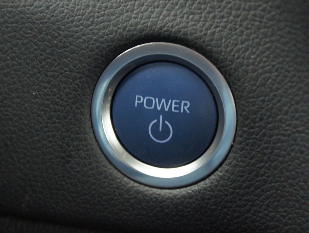 Used 2024 Toyota Tundra Limited AWD/4WD image 9