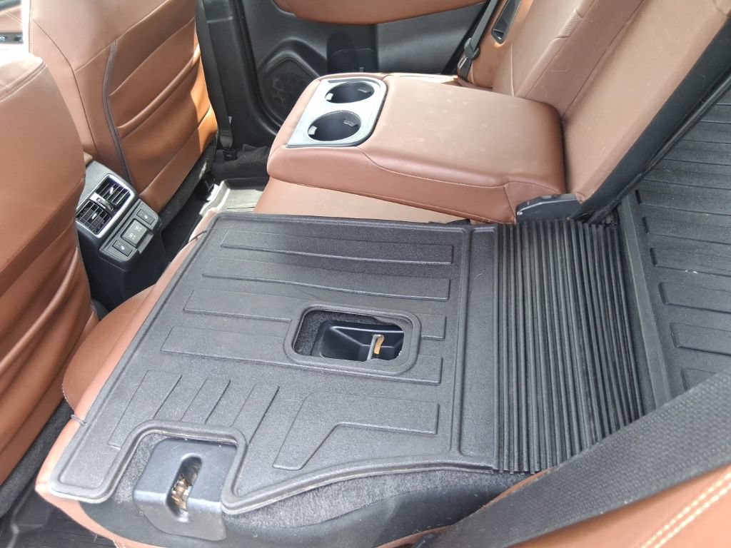 Used 2019 Subaru Outback 3.6R Touring AWD/4WD image 17