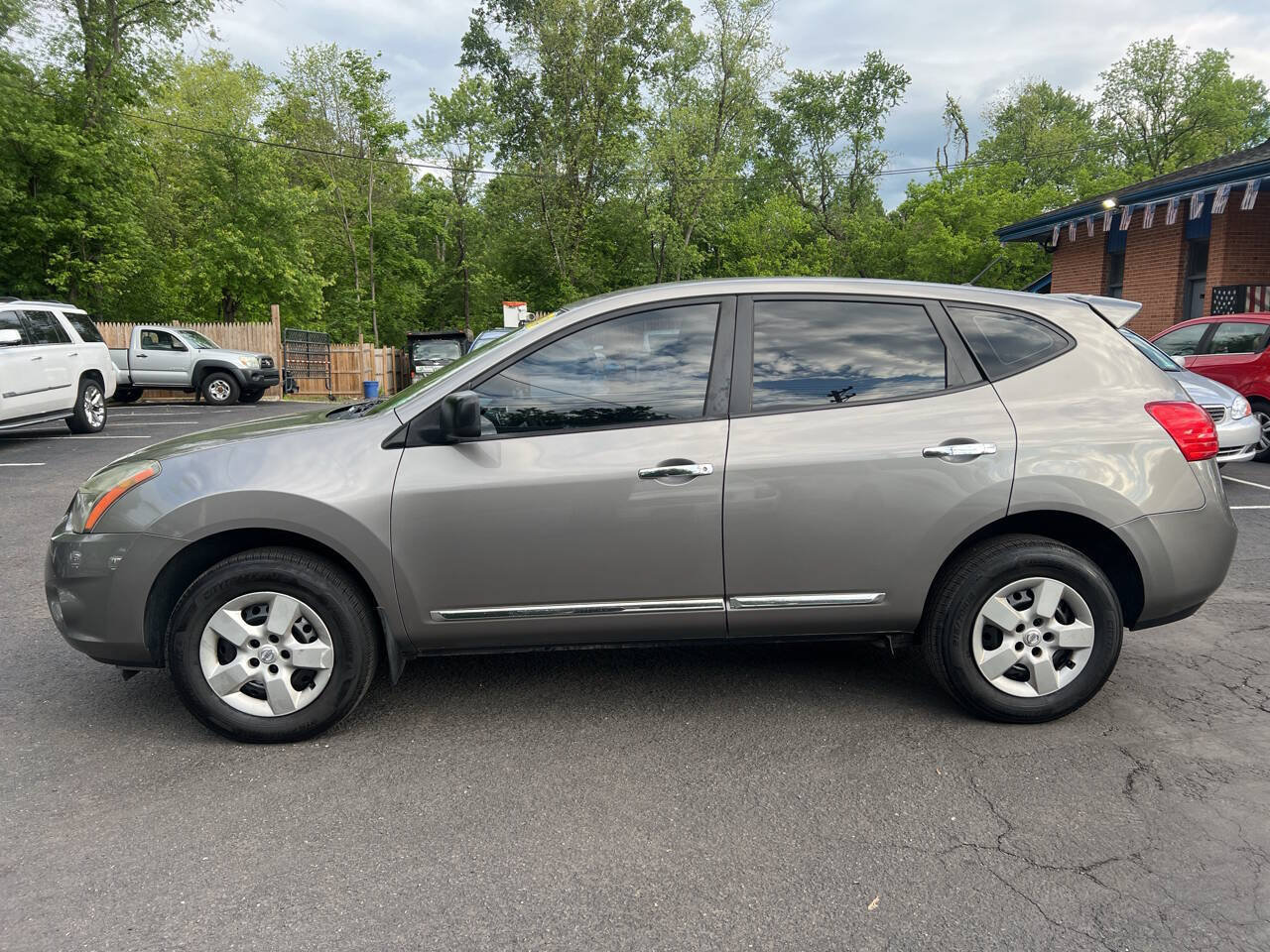 Used 2014 Nissan Rogue S AWD/4WD image 8