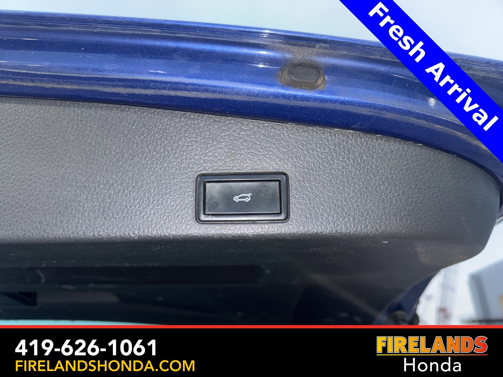 Used 2017 Volkswagen Touareg Wolfsburg Edition image 30