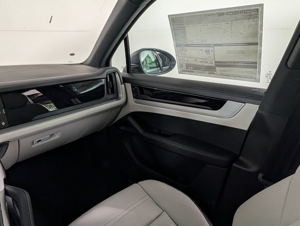 New 2026 Porsche Cayenne AWD/4WD image 22