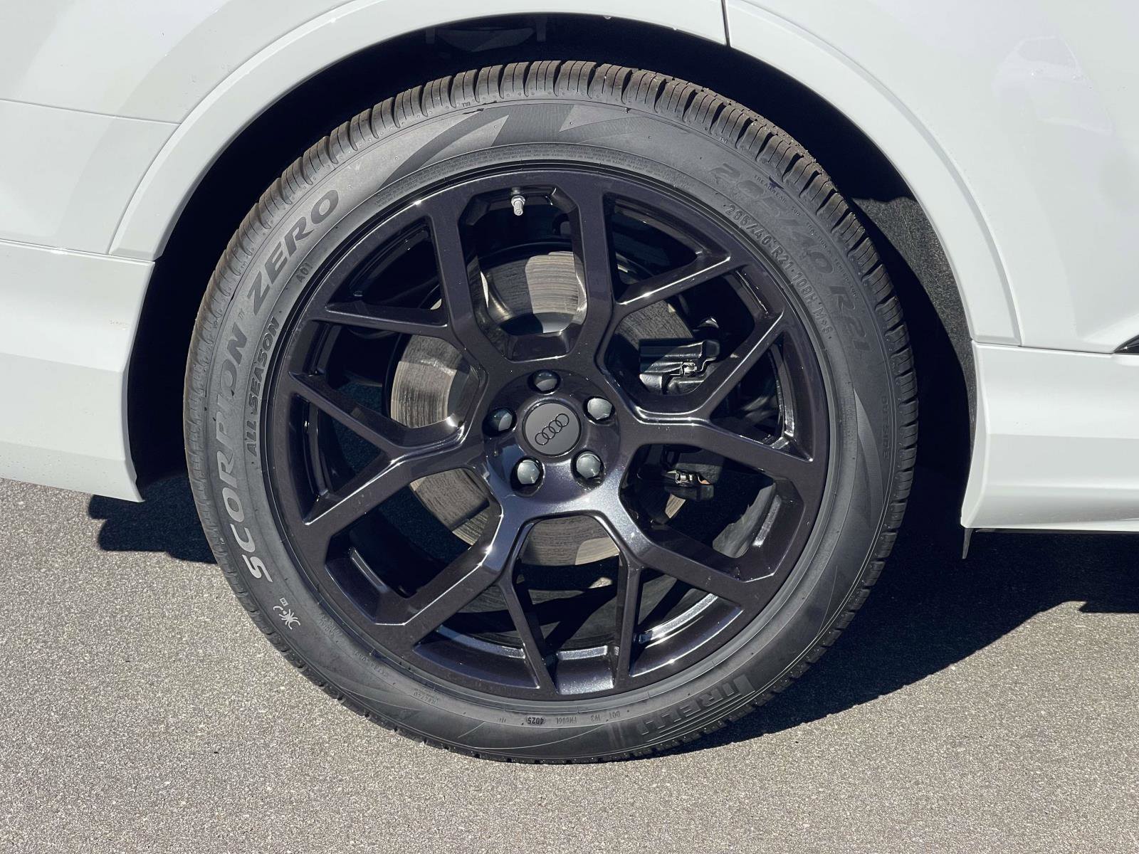 New 2026 Audi SQ7 Premium Plus image 9