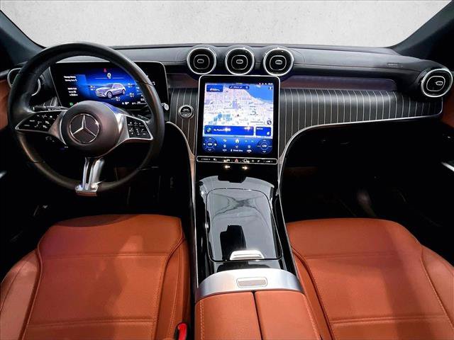 Used 2025 Mercedes-Benz GLC 300 image 16