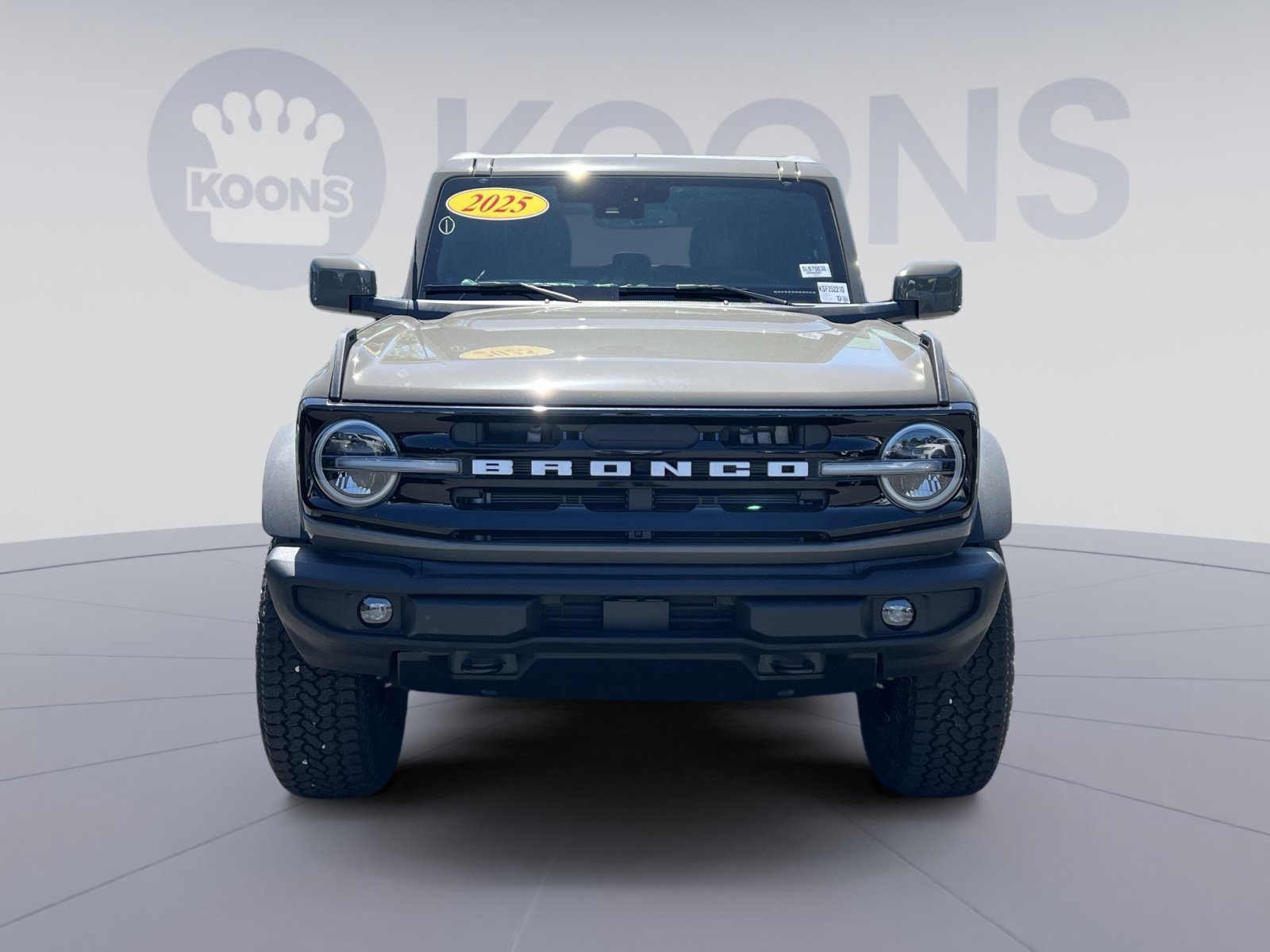 New 2025 Ford Bronco Outer Banks w/ Sasquatch Package AWD/4WD image 4