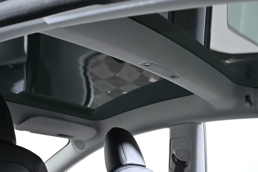 Used 2021 Tesla Model 3 Standard Range Plus image 26