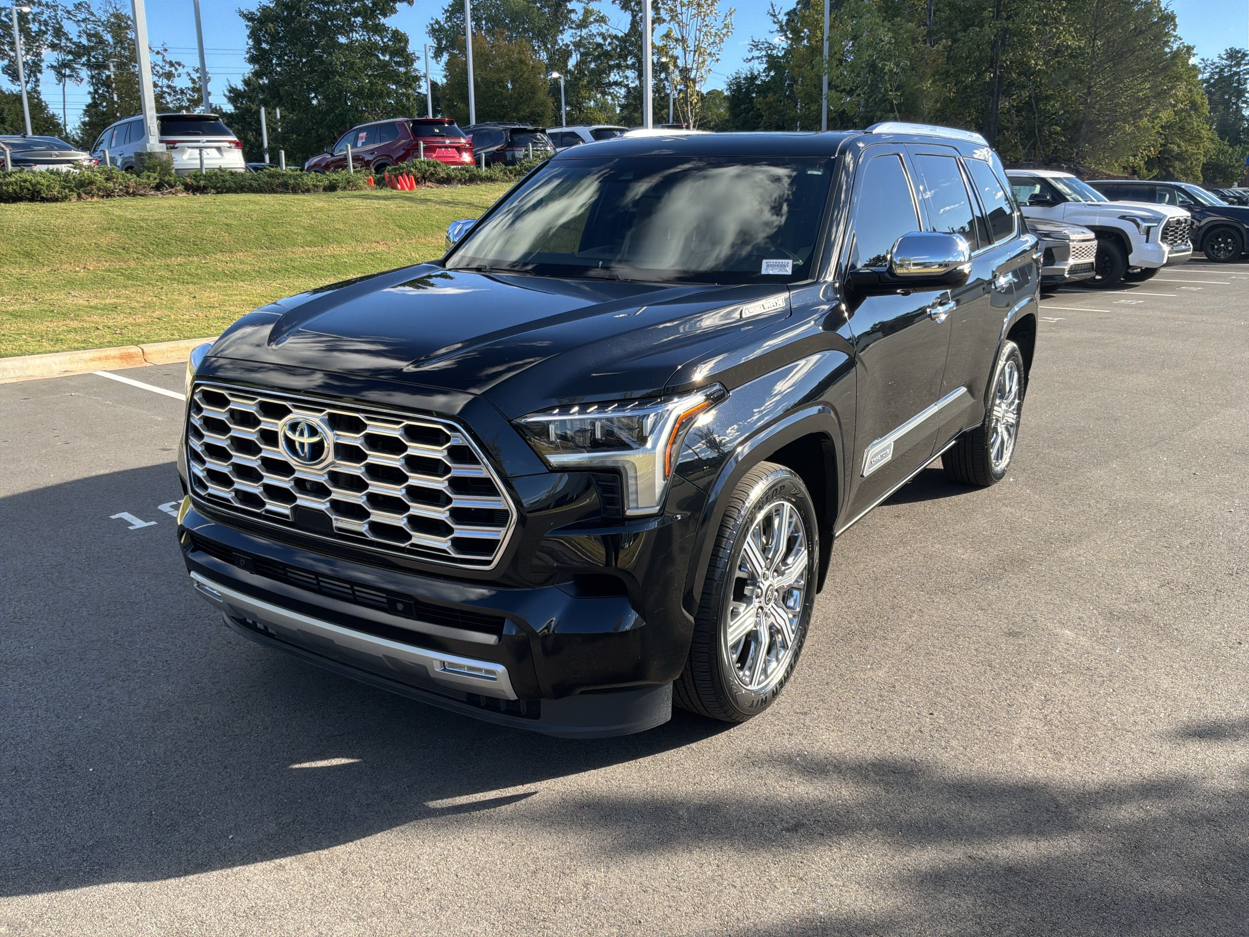 Used 2024 Toyota Sequoia Capstone AWD/4WD image 5
