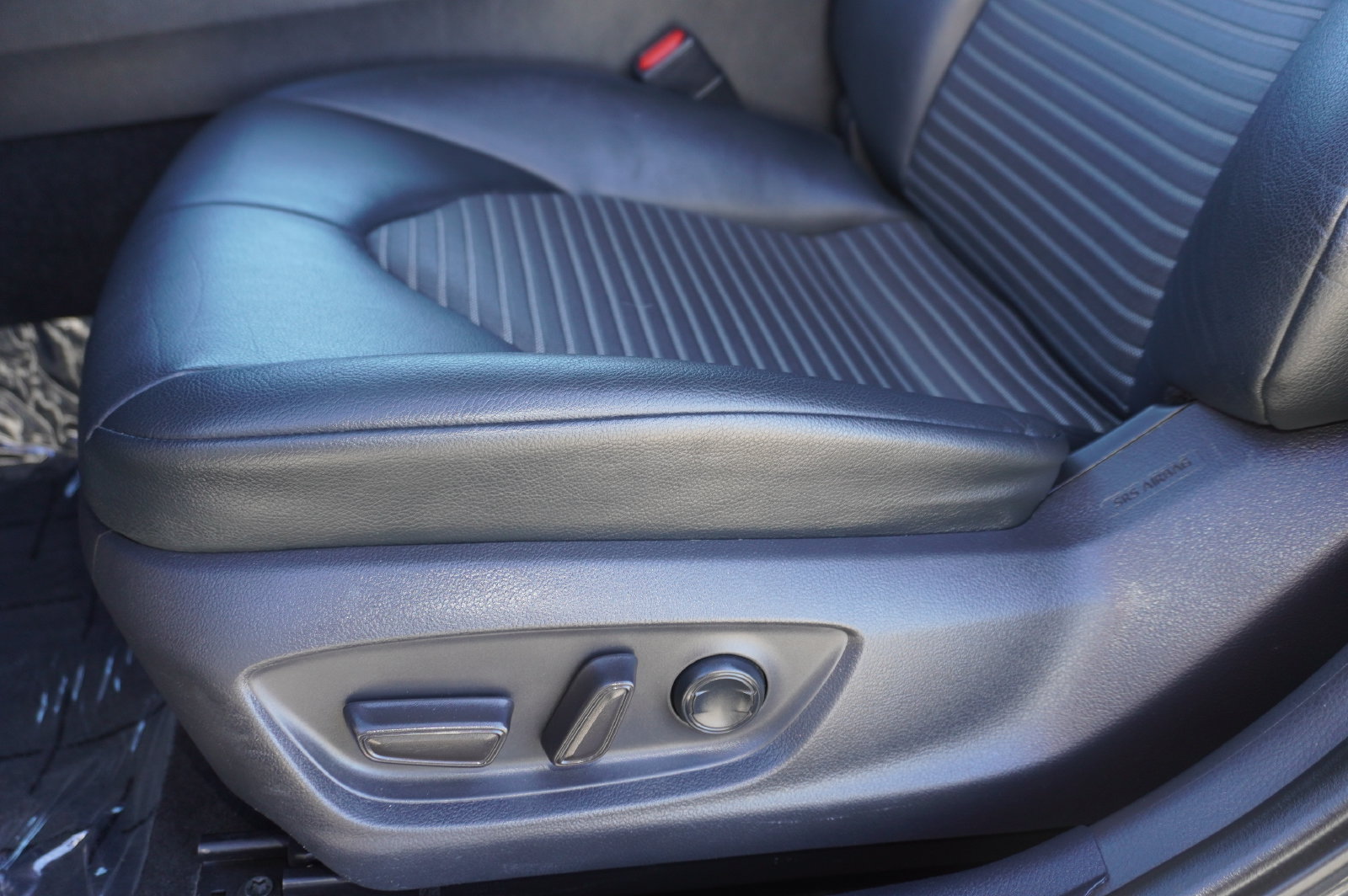 Certified 2021 Toyota Camry SE FWD image 13