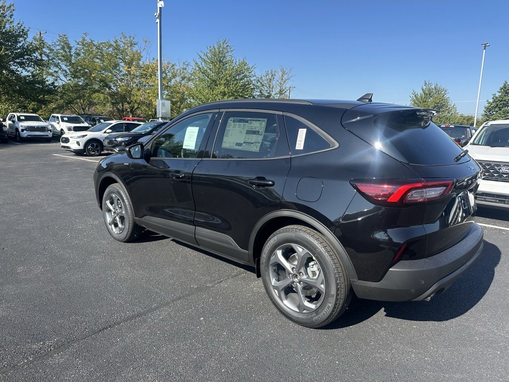 New 2026 Ford Escape ST-Line image 6