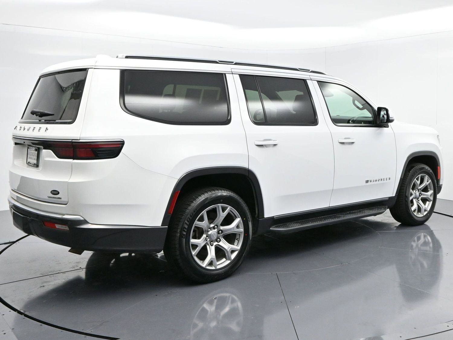 Used 2022 Jeep Wagoneer Series II image 7