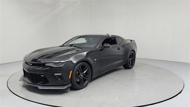 Used 2016 Chevrolet Camaro SS image 1