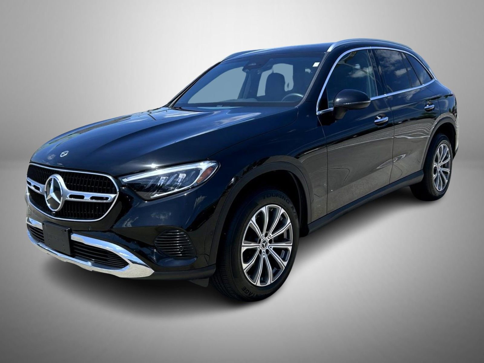 Used 2024 Mercedes-Benz GLC 300 4MATIC image 1