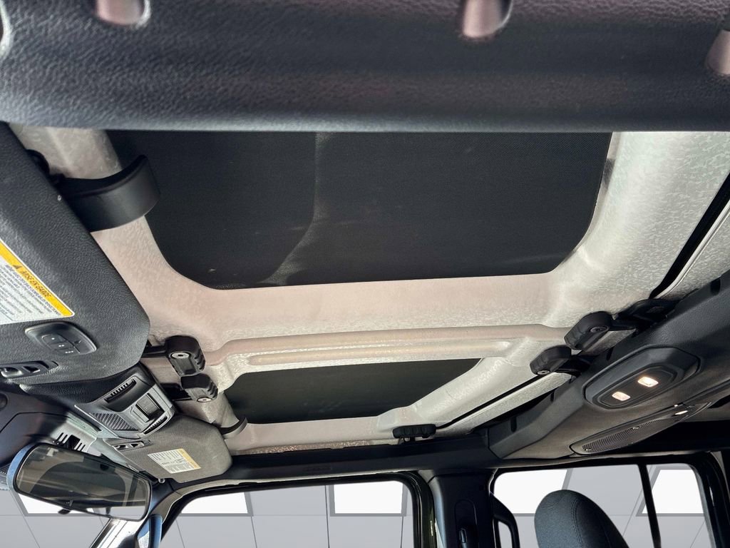 Used 2024 Jeep Wrangler Unlimited w/ Convenience Group image 22