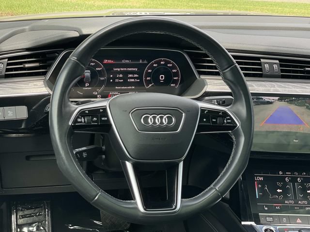 Used 2022 Audi e-tron Premium AWD/4WD image 7