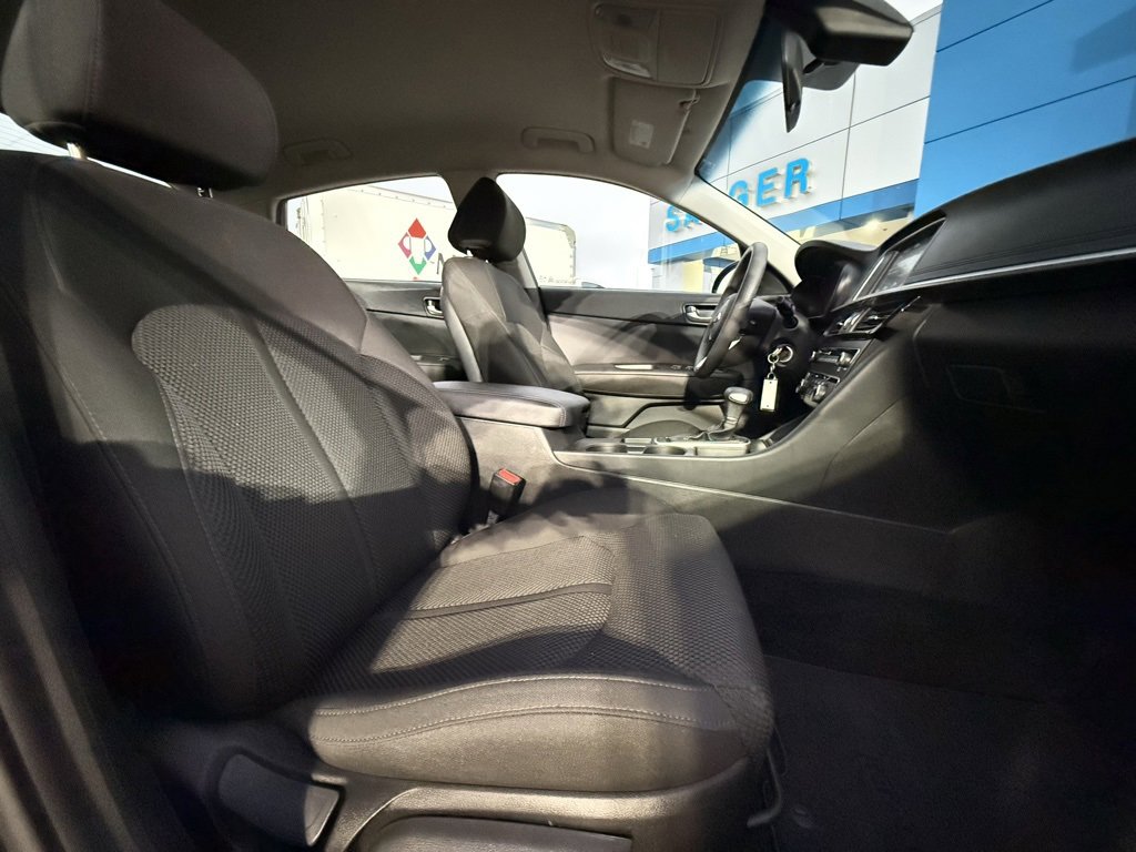 Used 2020 Kia Optima LX image 12
