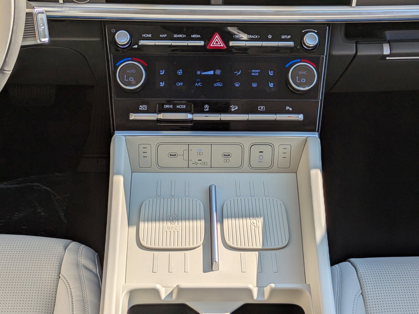 Used 2025 Hyundai Santa Fe Calligraphy image 18