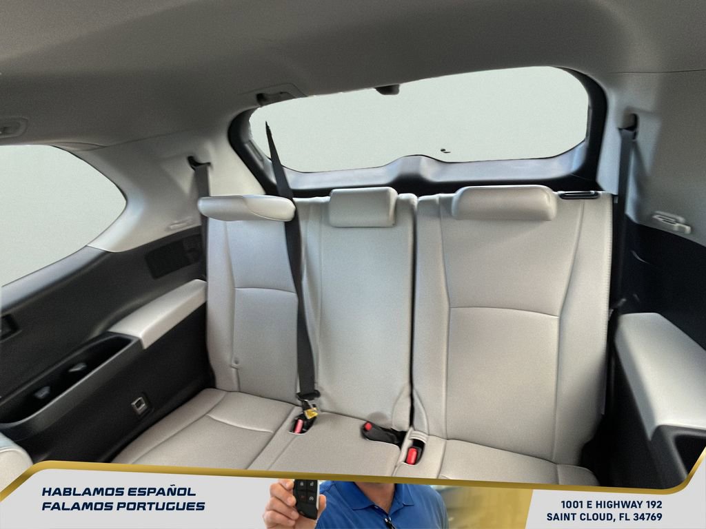 Used 2025 Toyota Grand Highlander AWD image 27