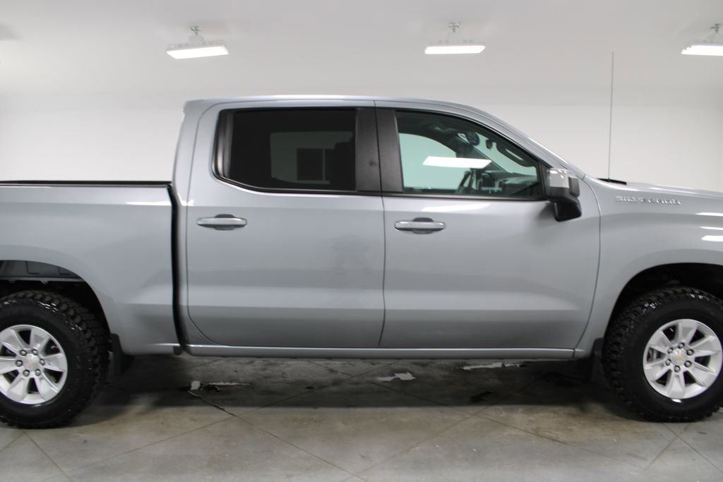 Used 2024 Chevrolet Silverado 1500 LT image 11