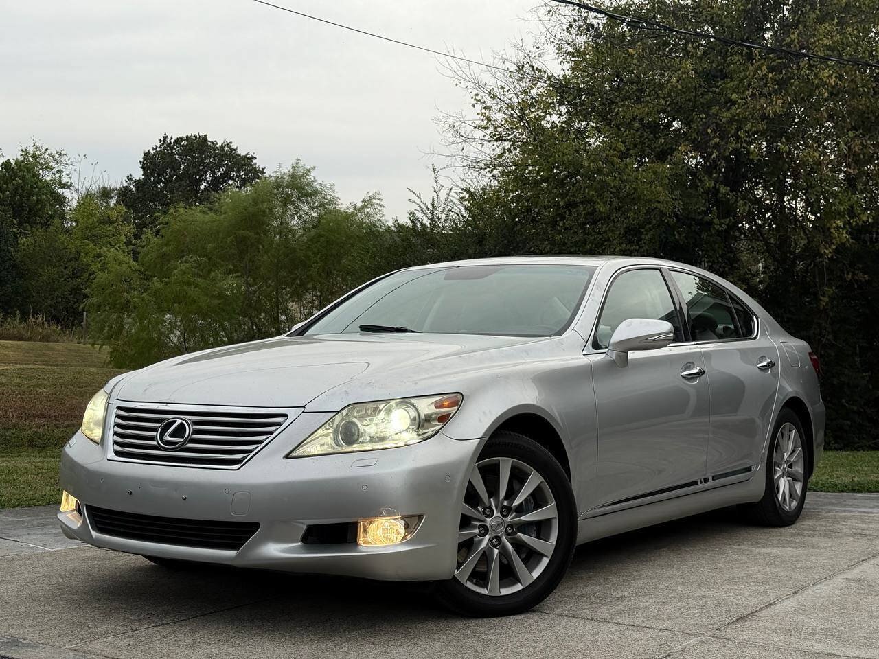 Used 2010 Lexus LS 460 AWD w/ Luxury Value Edition image 1