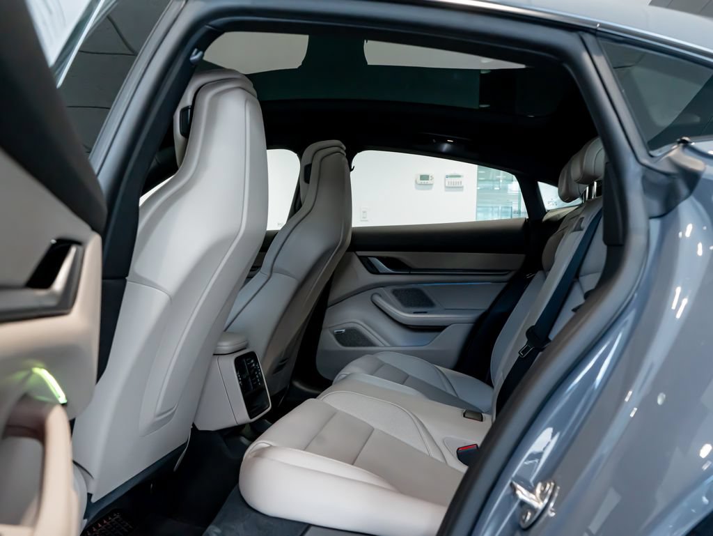 Certified 2026 Porsche Taycan AWD/4WD image 22