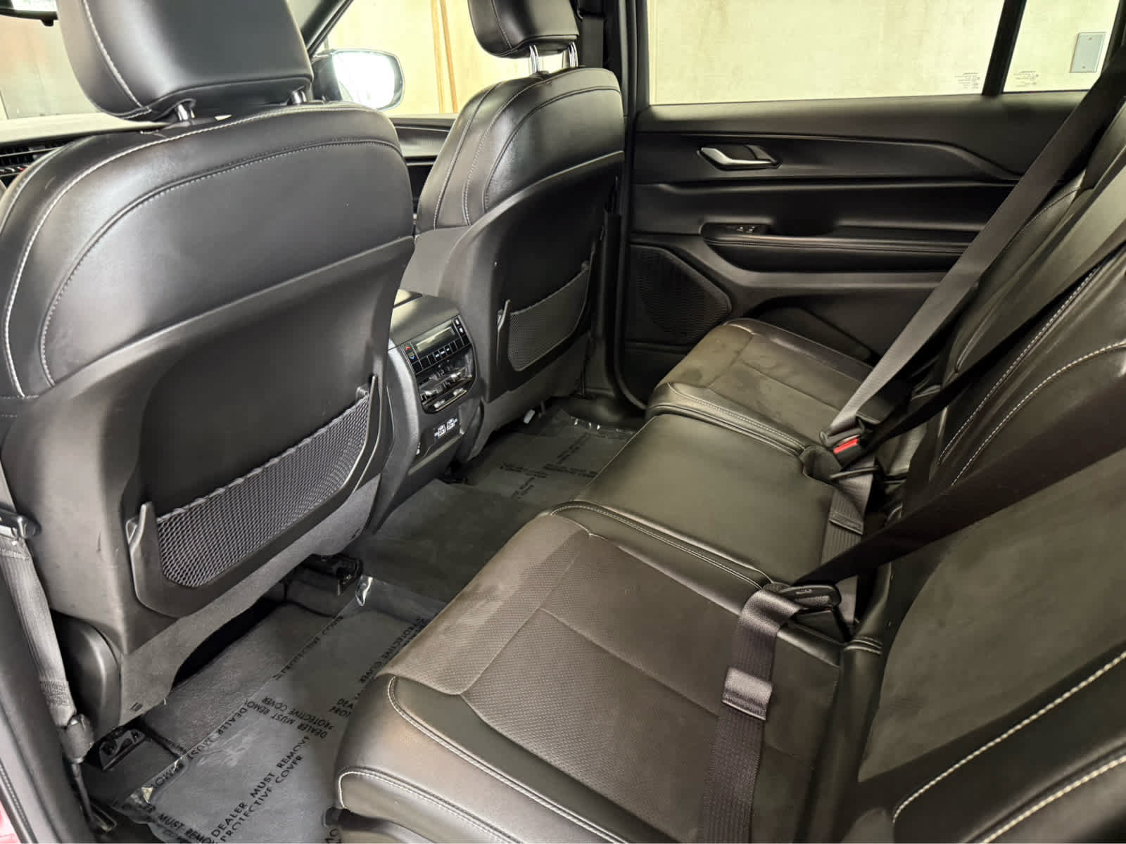 Used 2023 Jeep Grand Cherokee L Laredo AWD/4WD image 25