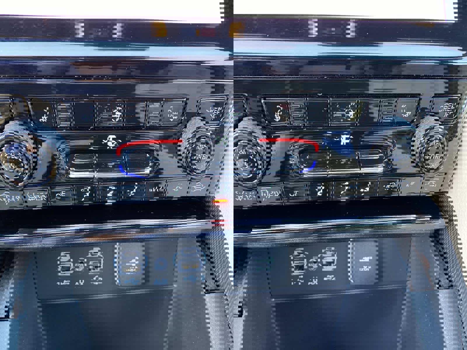 Used 2025 Jeep Grand Cherokee L Limited w/ Trailer Tow Package image 16